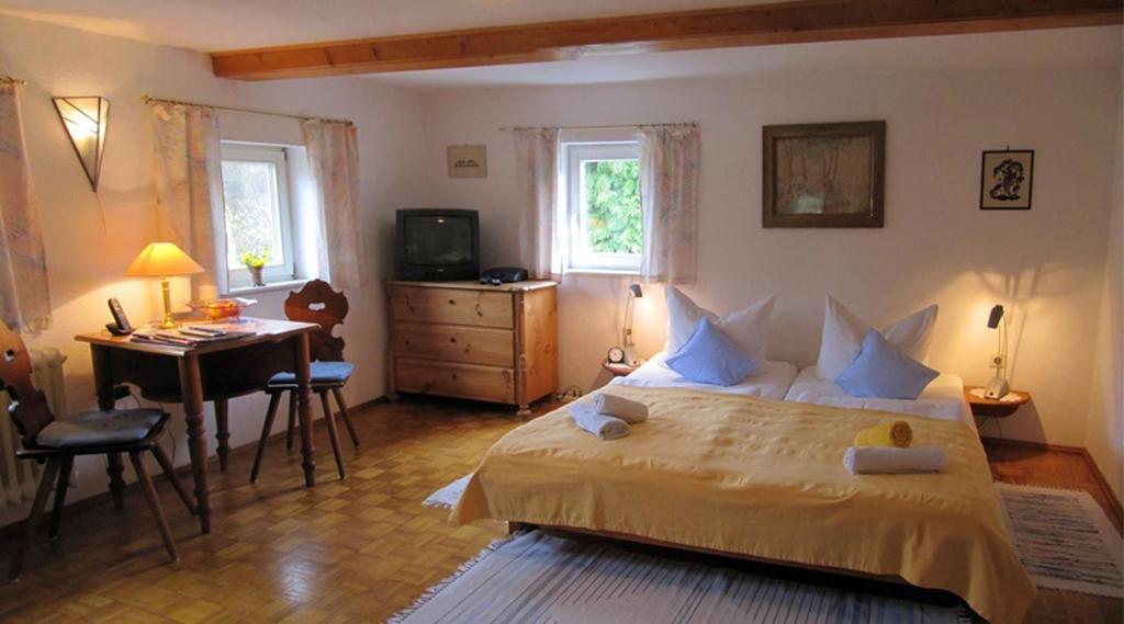 Landgasthaus Schwarzbachtal Lohsdorf Ruang foto